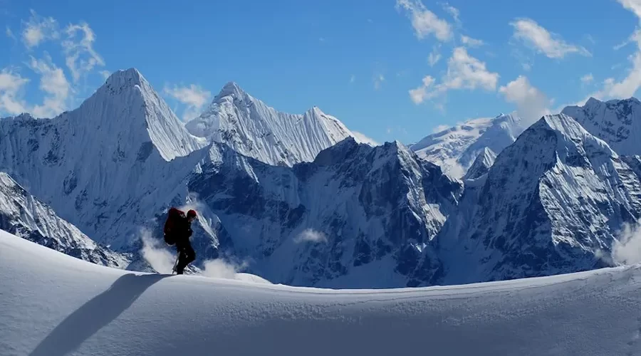 Lobuche East Peak