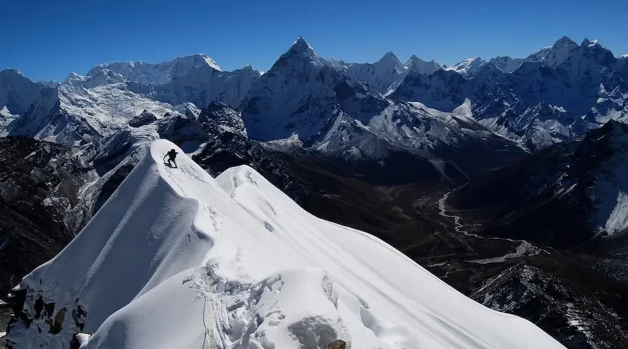 Lobuche east peak climbing